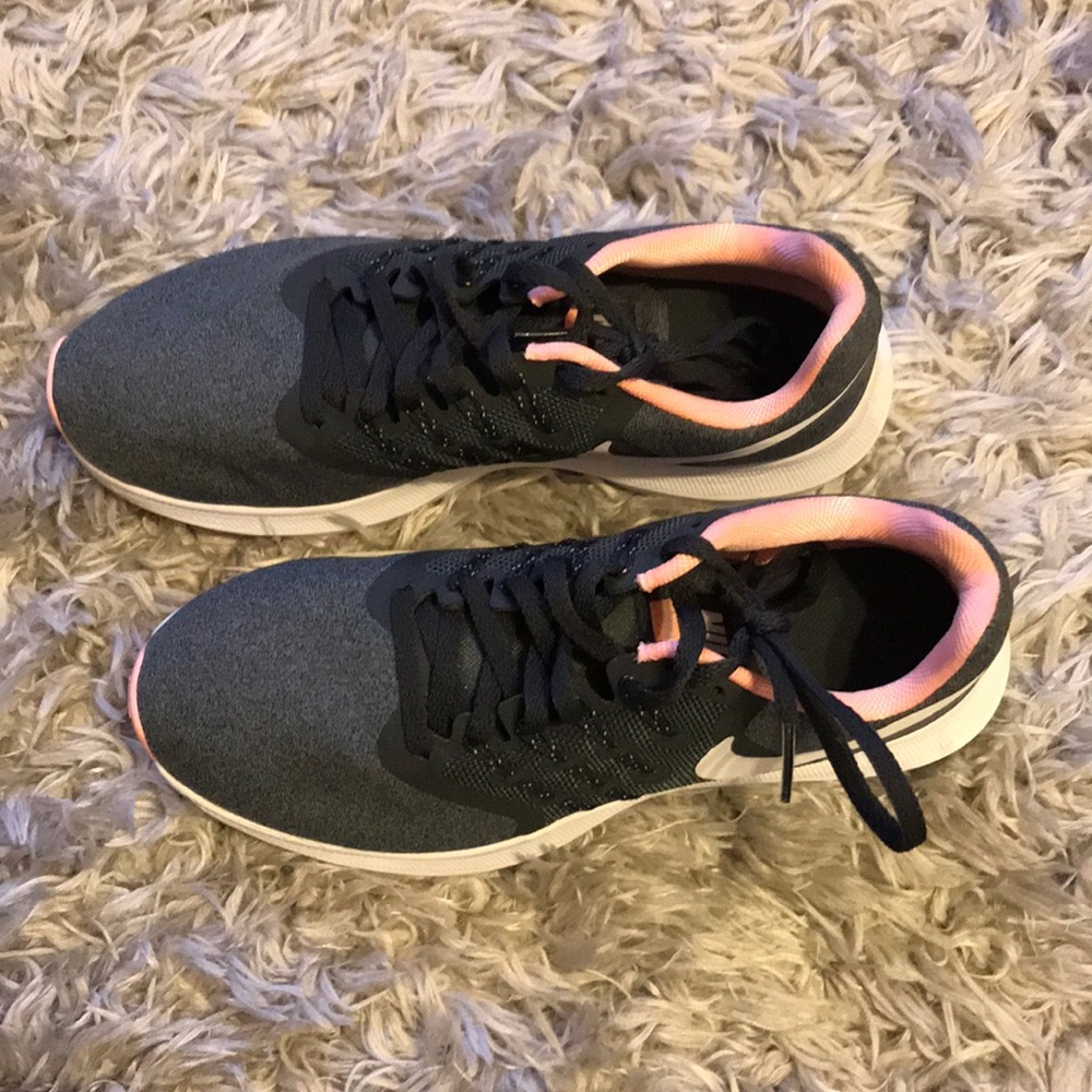 Running shoes